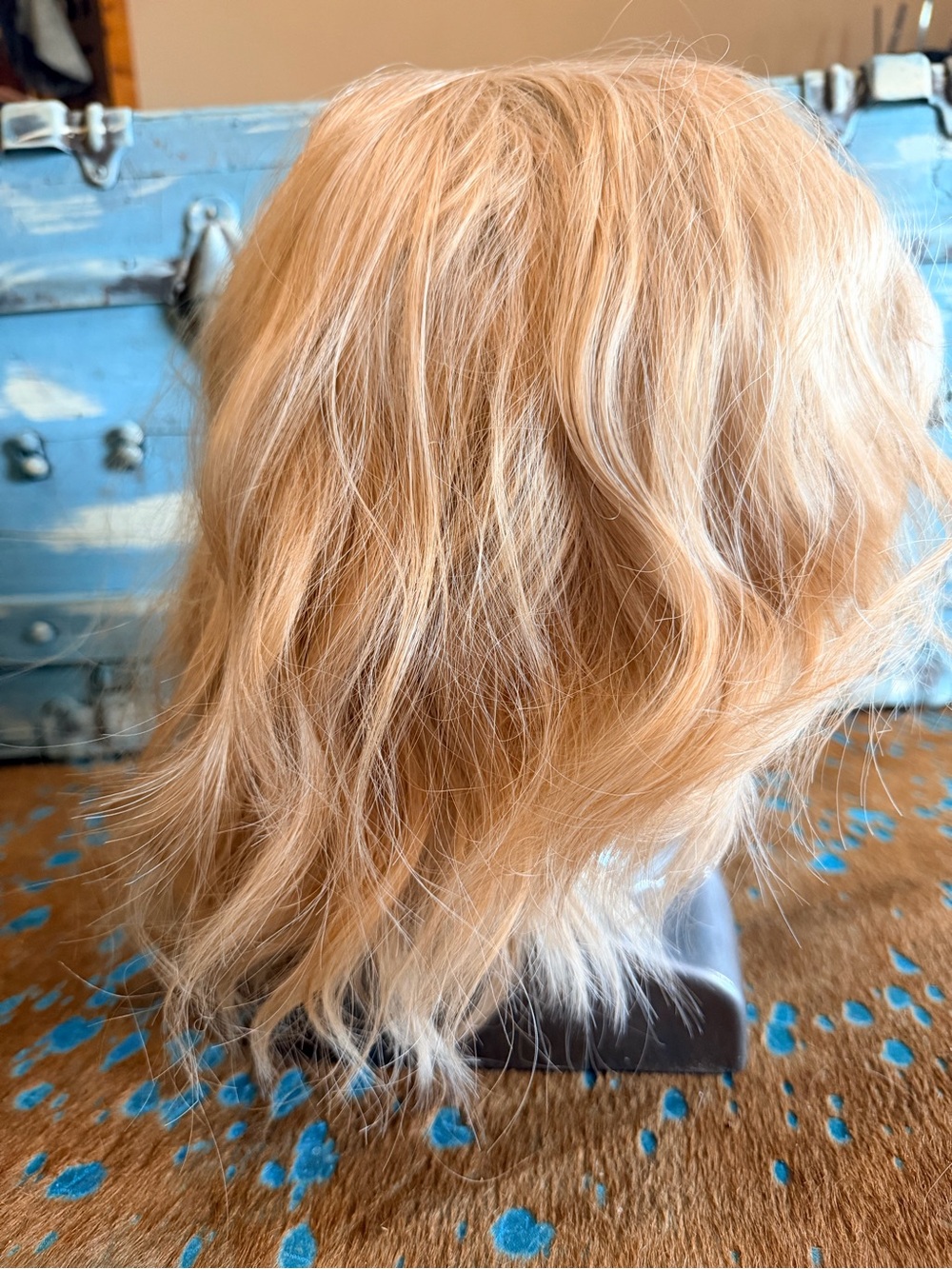 Golden blonde wig